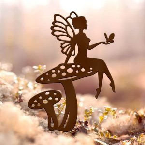 Fée sur champignon