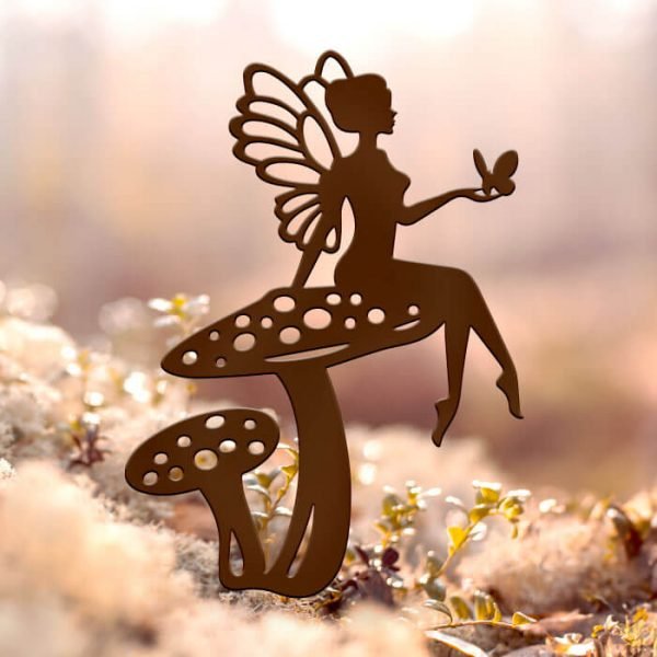 Fée sur champignon